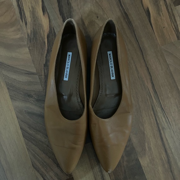 Manolo Blahnik flats with small heel.